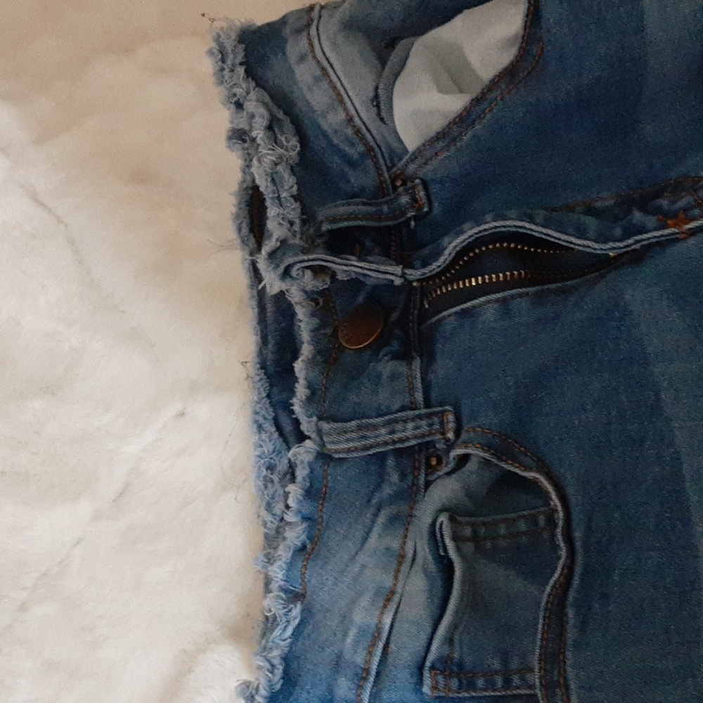 Jeans - Picture 2 of 5